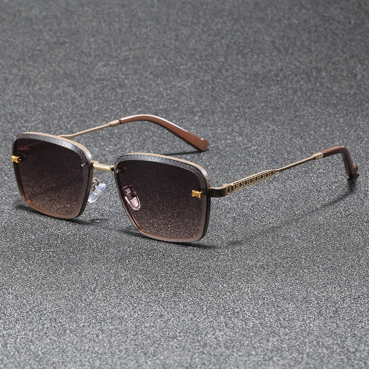 Women’s fashionable square sunglasses with luxurious details Bowlift