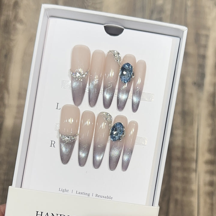 Glamorous Stiletto Press-On Nail Art Set with Rhinestone and Ombre Design Bowlift