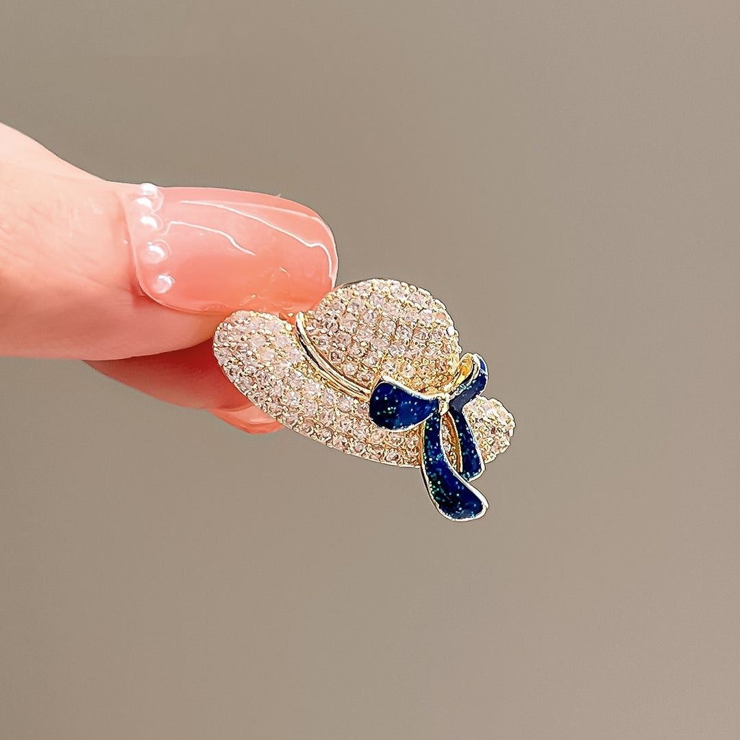 Glamorous flower brooch with sparkling crystals Bowlift