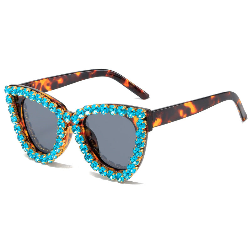 Women’s extravagant oversized sunglasses with crystal embellishments Bowlift