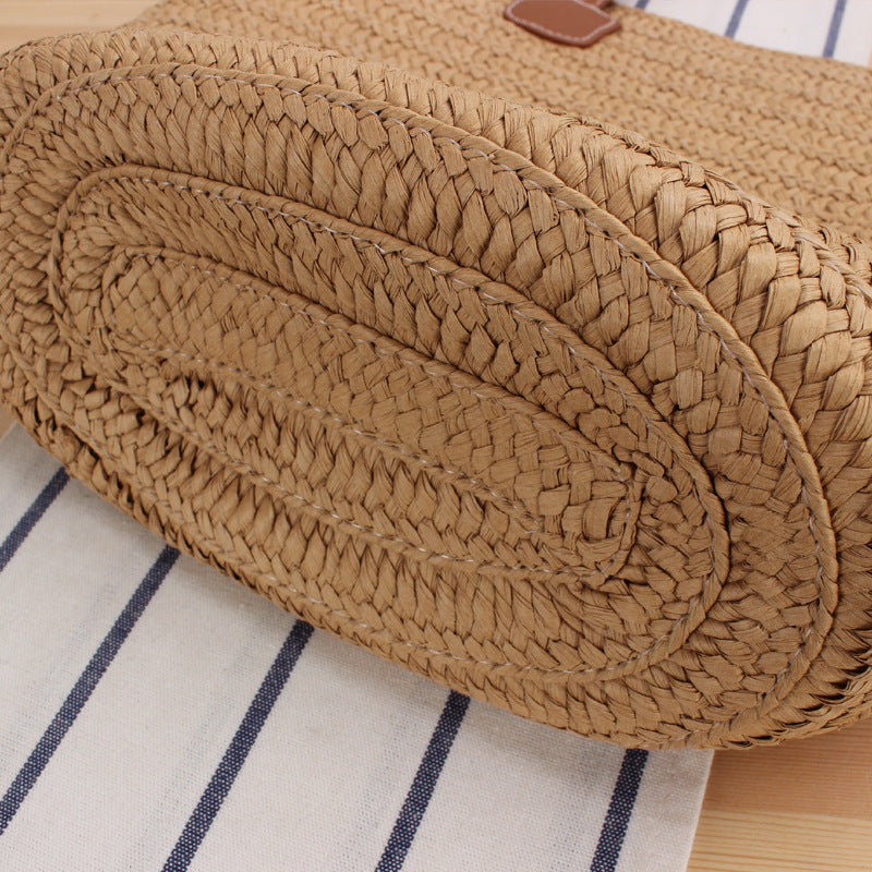 Elegant Shoulder Bag Made of Natural Raffia with High-Quality Leather Accents Bowlift