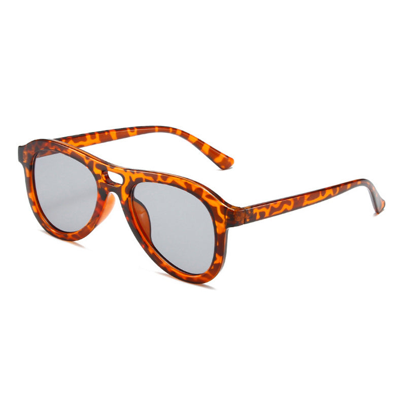 Ladies fashionable sunglasses with unique animal pattern Bowlift