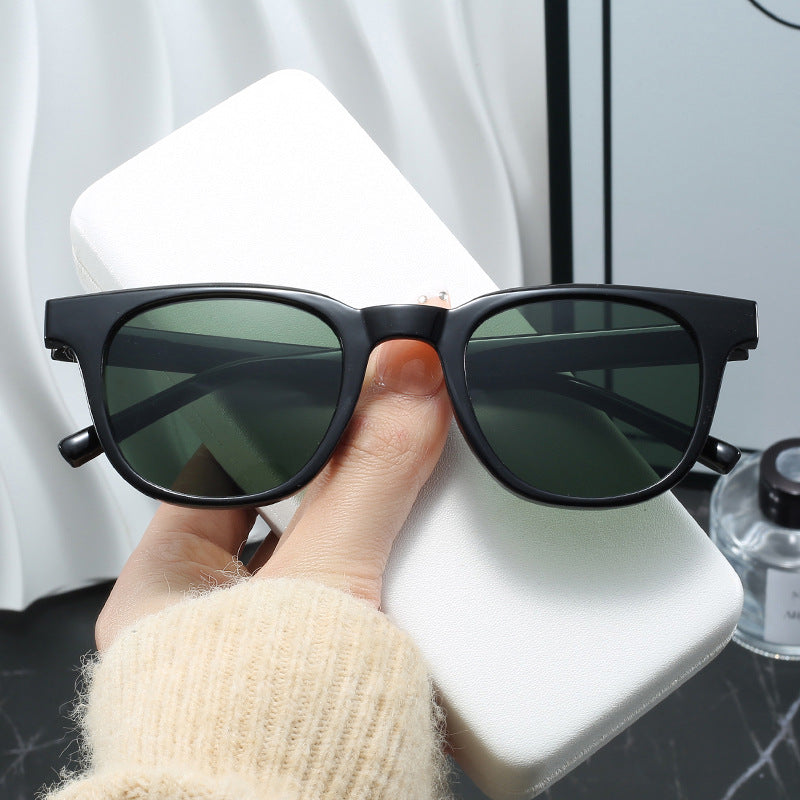 Women's fashionable cat-eye sunglasses with high-quality plastic frame Bowlift