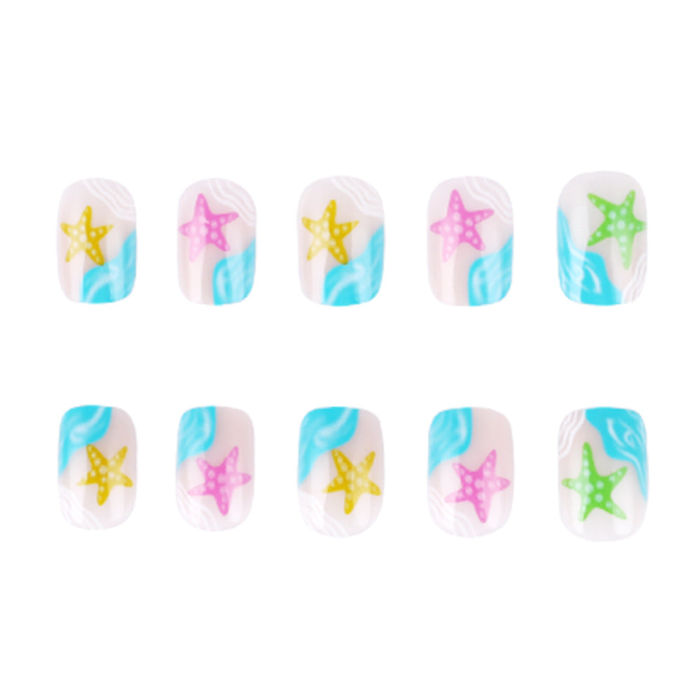 Artistic Beach-Themed Nail Art Bowlift