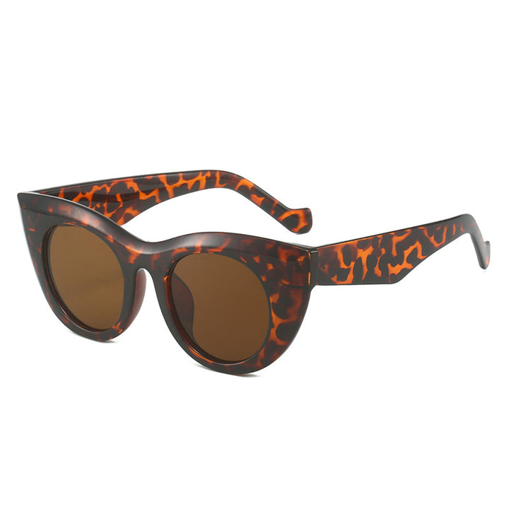 Ladies Cat-Eye Sunglasses with Wide Frame and UV Protection Bowlift