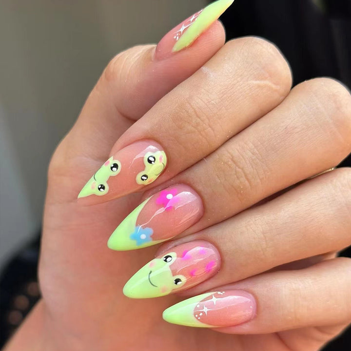 Artificial nail set with creative frog designs and playful accents Bowlift