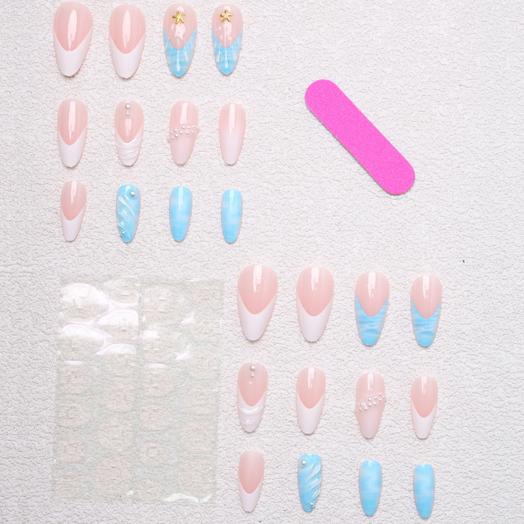 Creative artificial nails with maritime motifs Bowlift