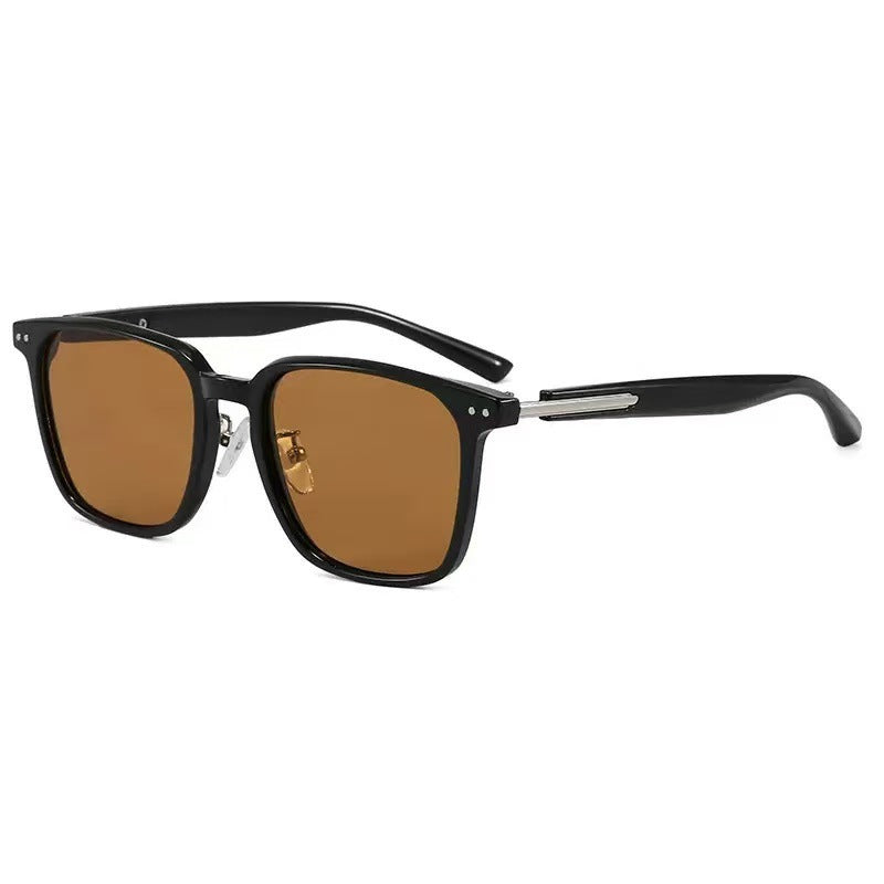 Women’s retro-inspired sunglasses in modern tortoiseshell pattern Bowlift