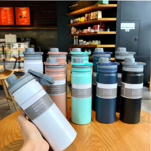 Women's insulated drinking bottle with integrated silicone drinking lid Bowlift