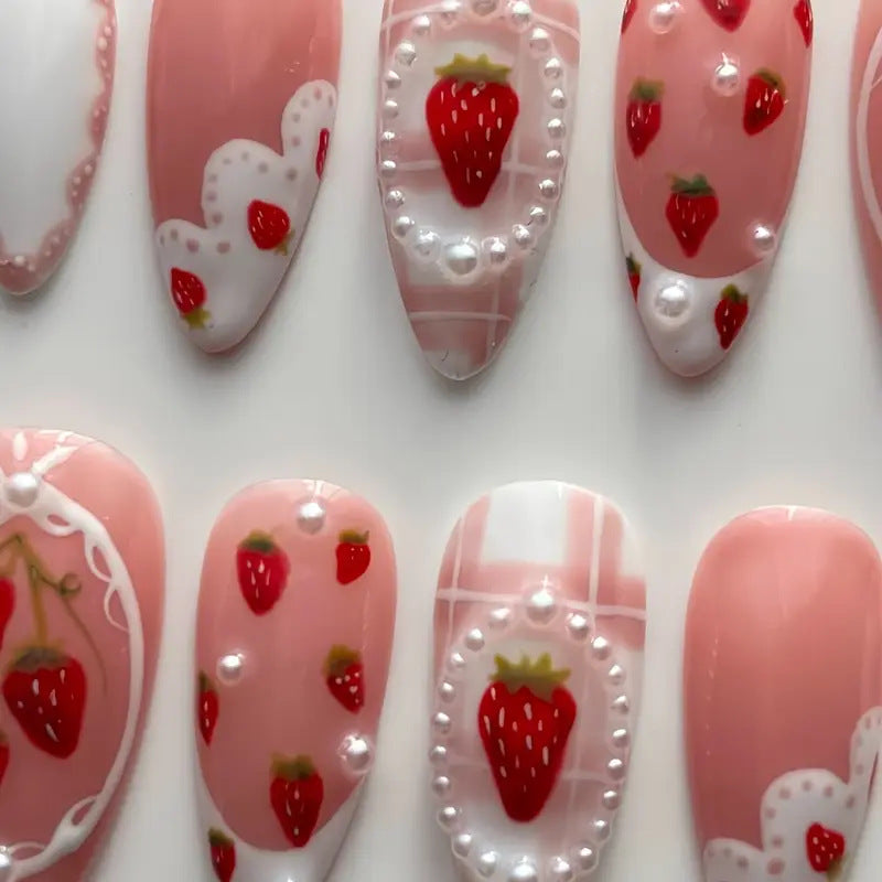 Romantic Heart-Themed Press-On Nail Art Bowlift