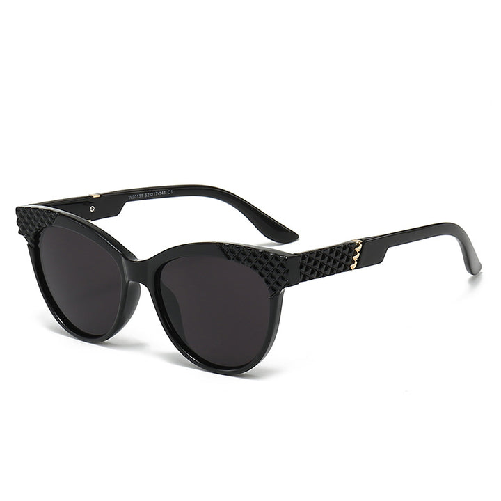 Women's Cat-Eye Sunglasses with Structured Frame and UV Protection Bowlift