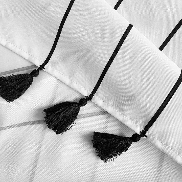 Elegant Minimalist Shower Curtain Bowlift
