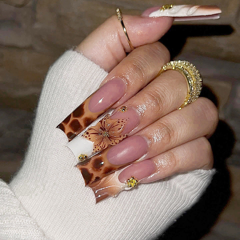 Elegant Floral Press-On Nail Set Bowlift