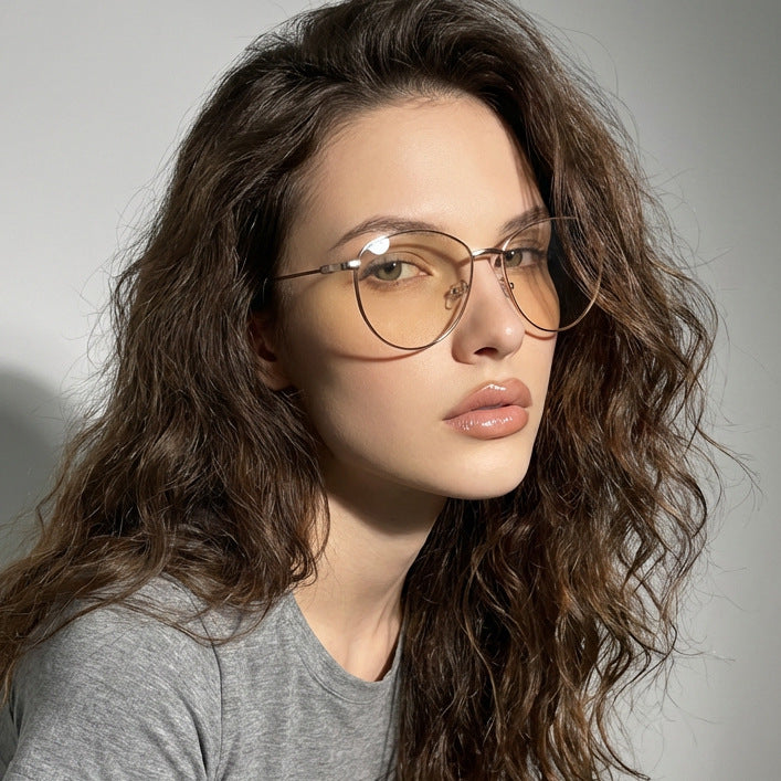 Women's round sunglasses with slim metal frame and polarized lenses Bowlift