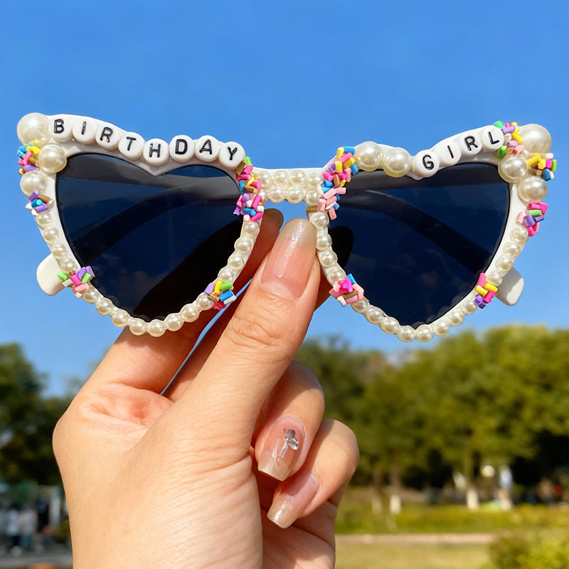Playful Themed Cat-Eye Sunglasses Bowlift