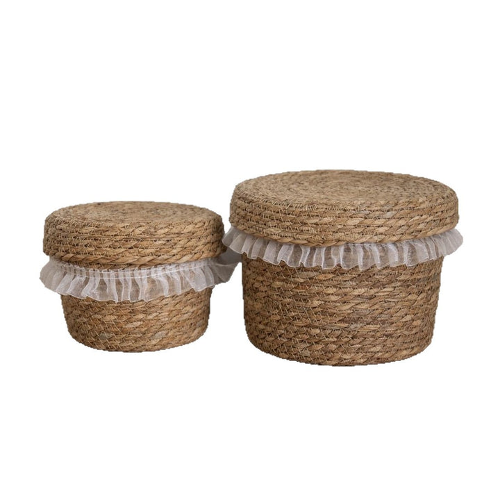 Natural fiber storage basket with ruffled edge Bowlift