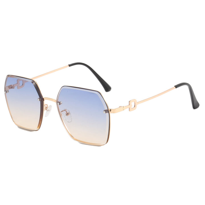 Women's extravagant and modern sunglasses in an unusual design Bowlift