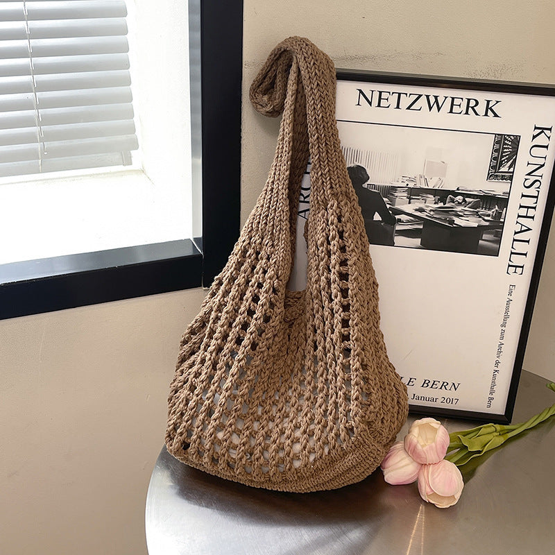 Elegant Straw Sun Hat Bowlift