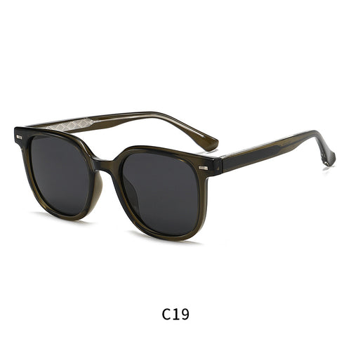 Ladies elegant sunglasses in contemporary style Bowlift