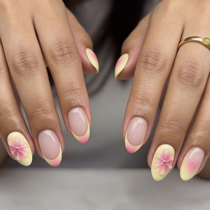 Artificial nails with flower decoration Bowlift