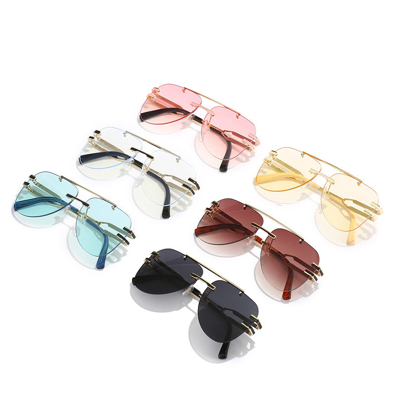 Futuristic Aviator-Style Sunglasses Bowlift