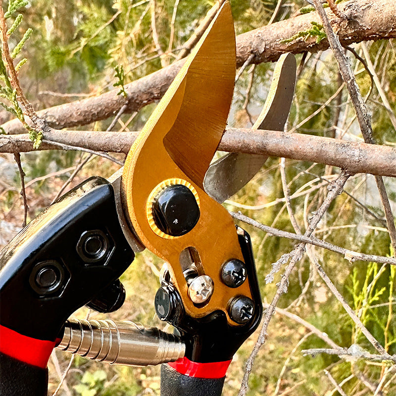 Precision bypass pruning shears with Ergonomic non-slip handles Bowlift