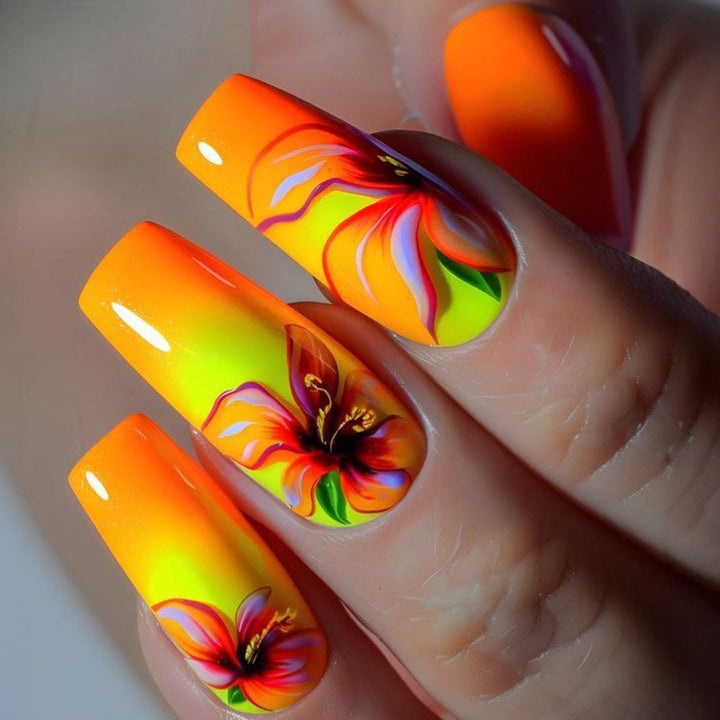 Artificial nails with elaborate floral design Bowlift