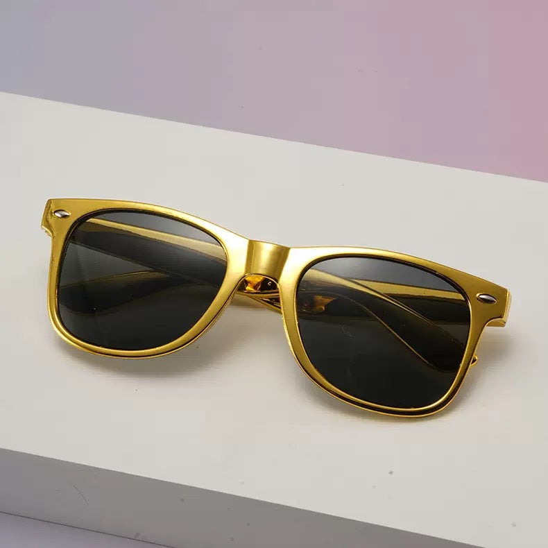 Classic Pilot Style Sunglasses Bowlift