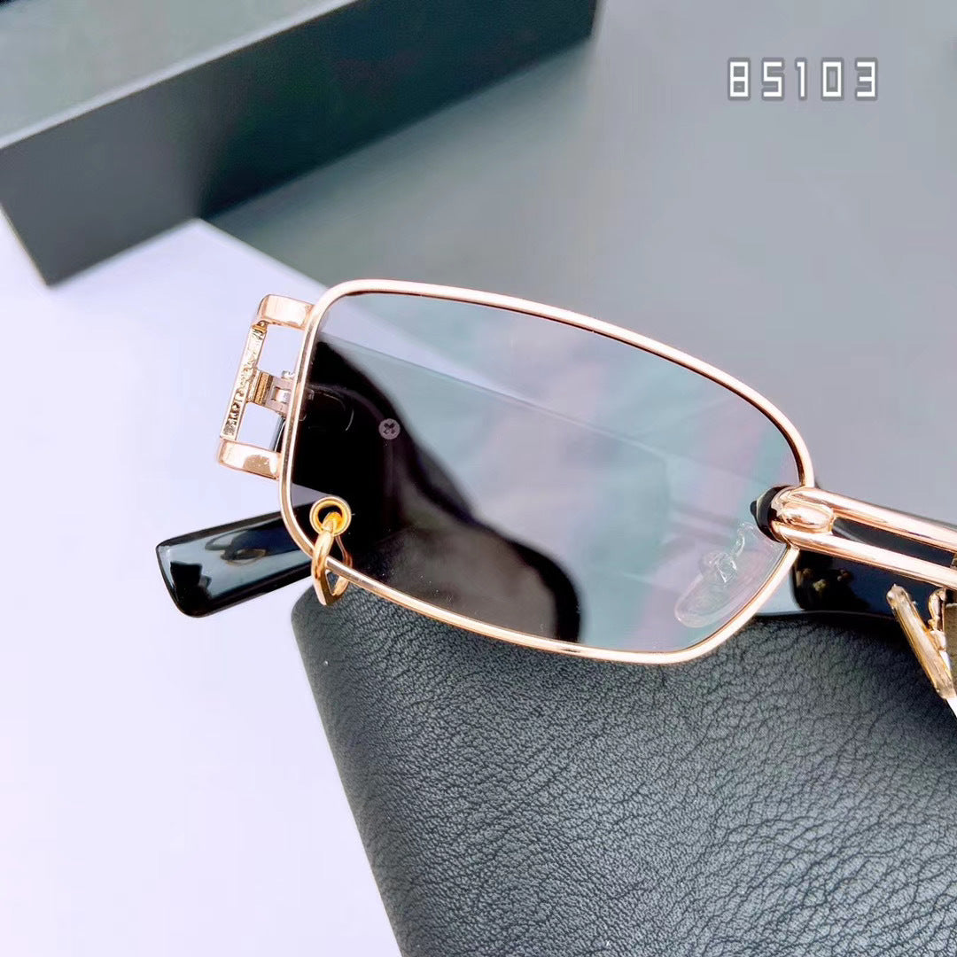 Fashionable sunglasses with unique rectangular frame Bowlift