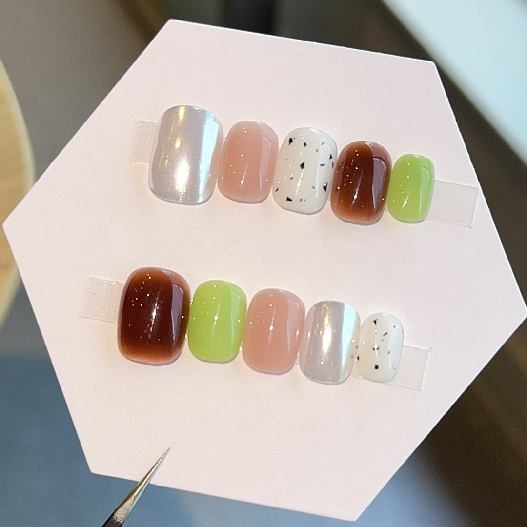 Artificial nails with modern design and varied accents Bowlift