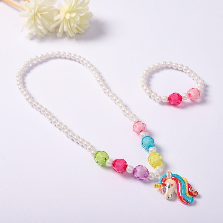 Playful jewelry set with unicorn pendant Bowlift