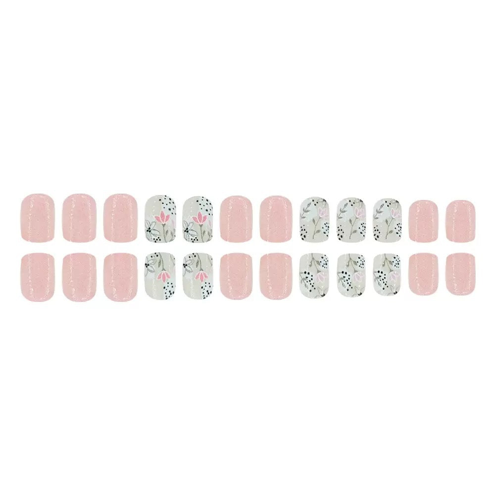 Artificial nail set with floral designs and elegant finish Bowlift
