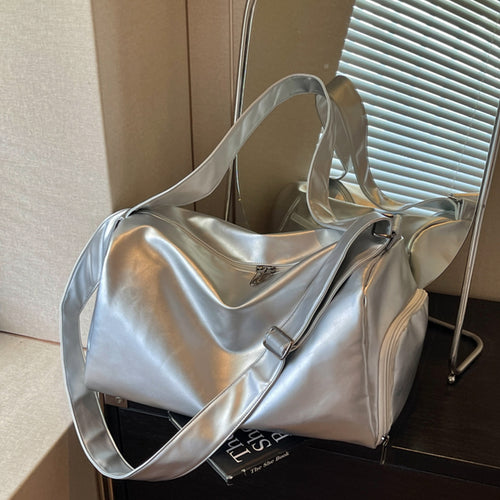 Elegant and Functional Travel Bag Bowlift