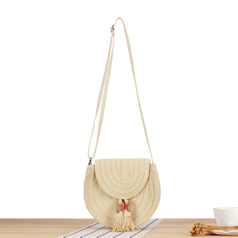 Shoulder bag in stylish half-moon design Bowlift