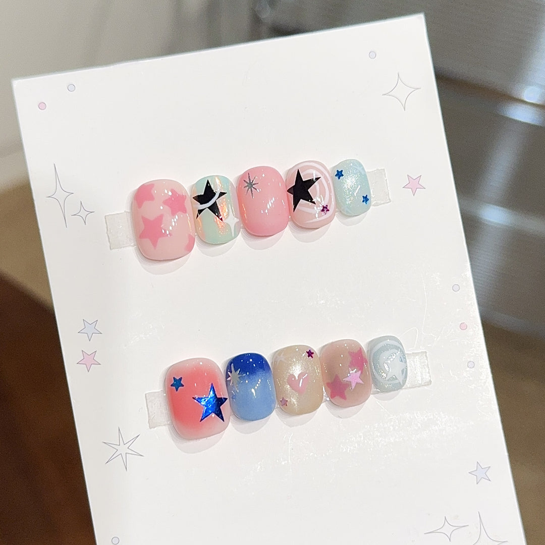 Artificial nails with glamorous star motifs Bowlift