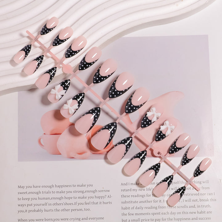 Stylish Polka Dot Press-On Nail Set Bowlift