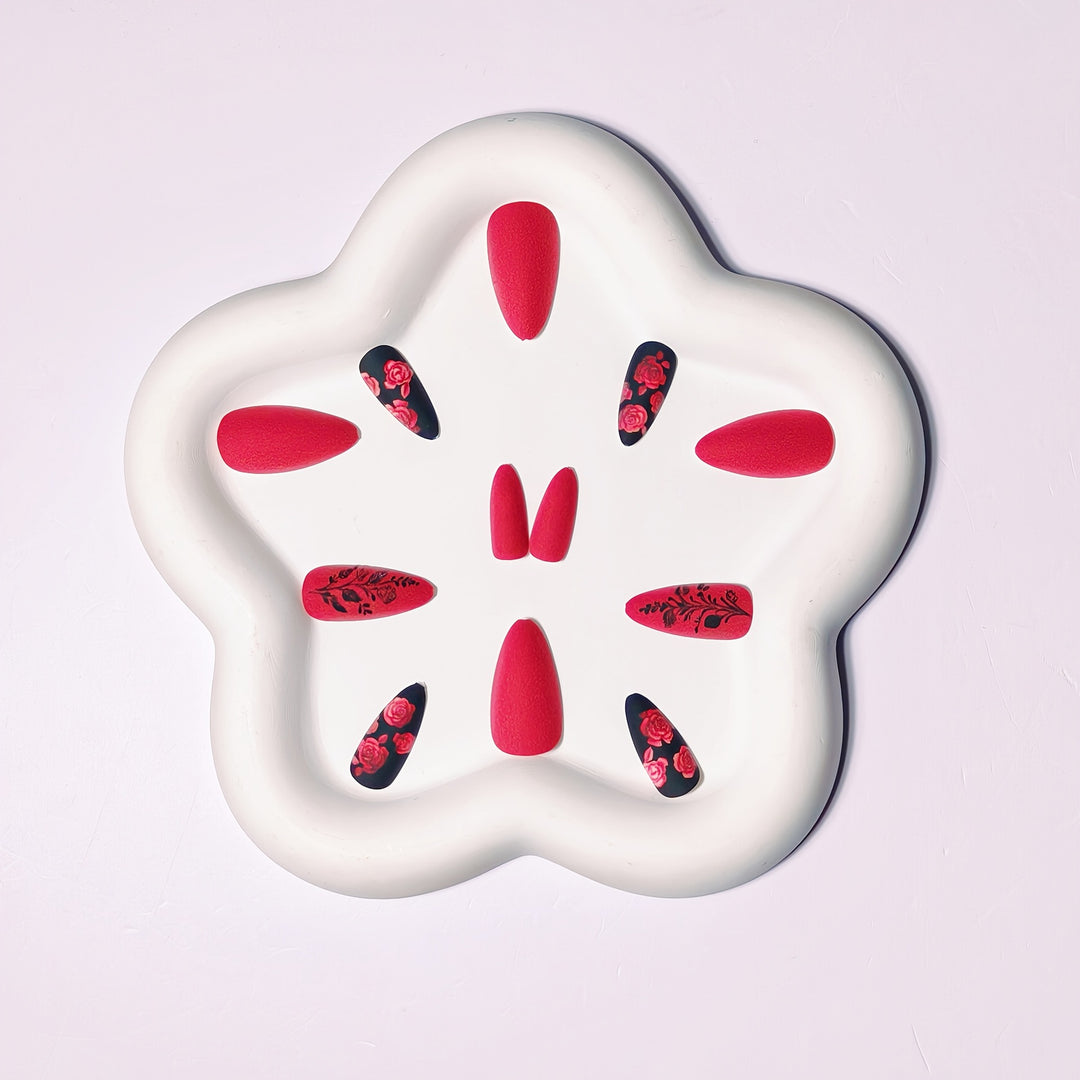 Artificial nails with elegant rose design Bowlift
