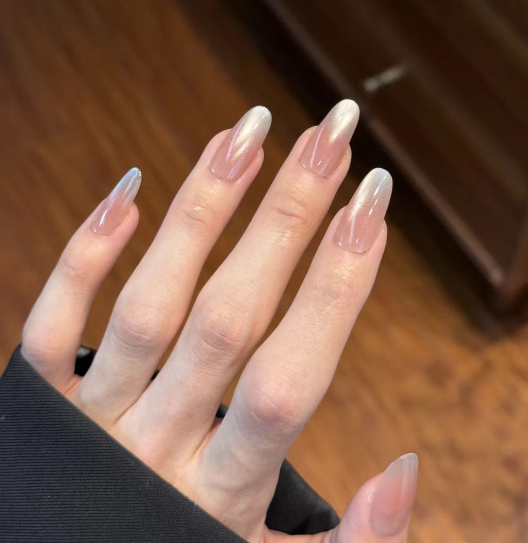 Artificial nails with elegant ombre look Bowlift
