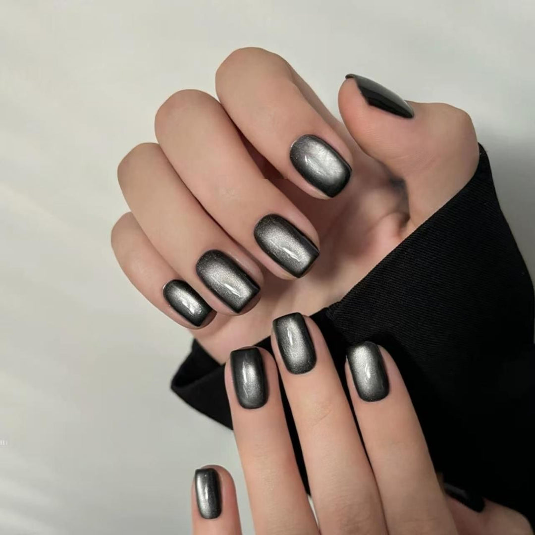 Artificial nails with modern night motif Bowlift