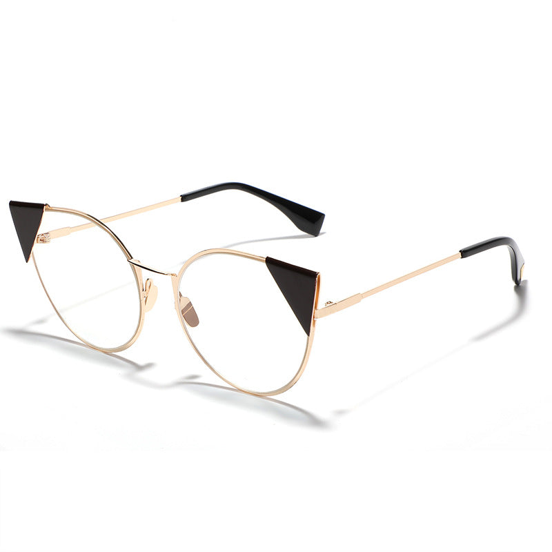 Women's fashionable Cat-Eye sunglasses with stylish accents Bowlift