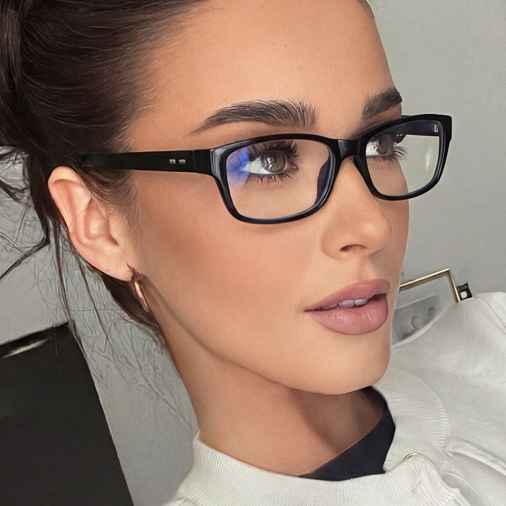 Women's sunglasses in a modern, angular design Bowlift