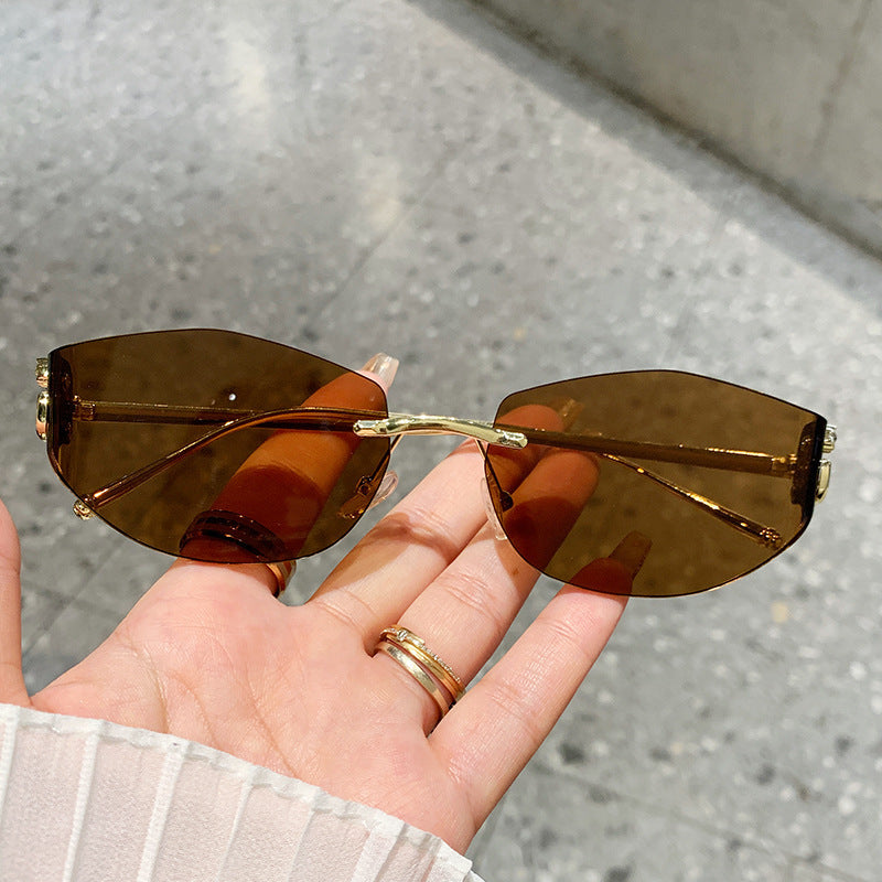 Women's fashionable sunglasses with innovative checkered design Bowlift