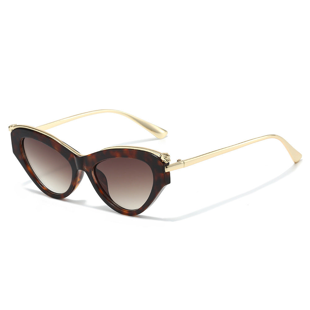 Glamorous Cat-Eye Sunglasses with Gradient Lenses Bowlift
