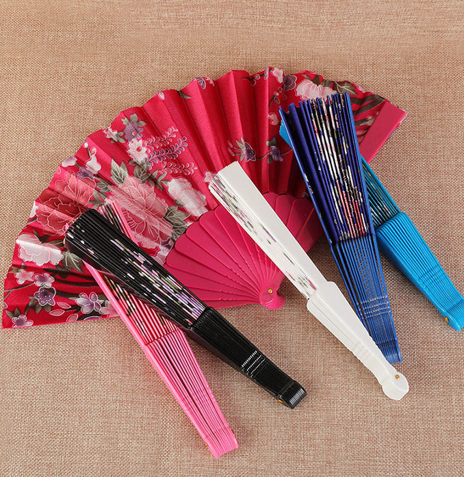 Ladies decorative fan Bowlift