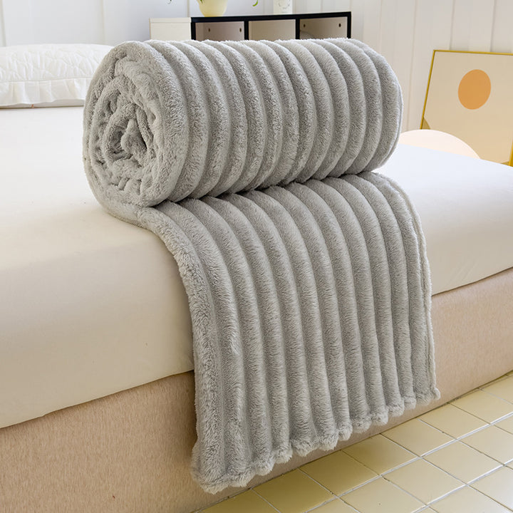 Women High-pile Cozy Blanket with Wave Pattern Bowlift