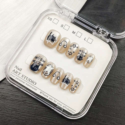 Artificial nail tips with shimmering design Bowlift