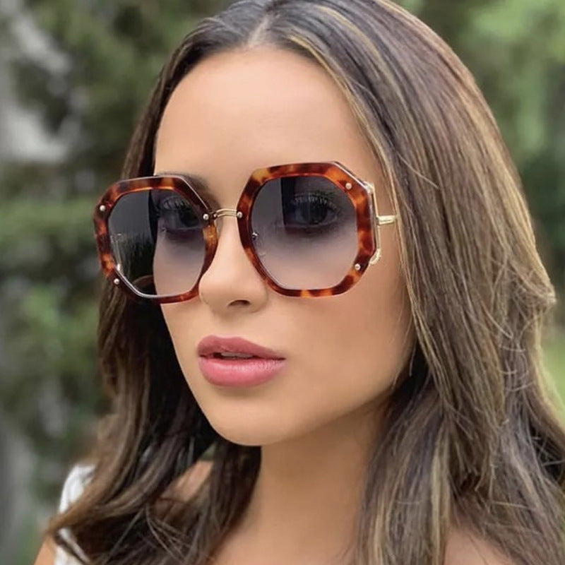 Ladies stylish octagonal sunglasses with UV protection and elegant frame Bowlift