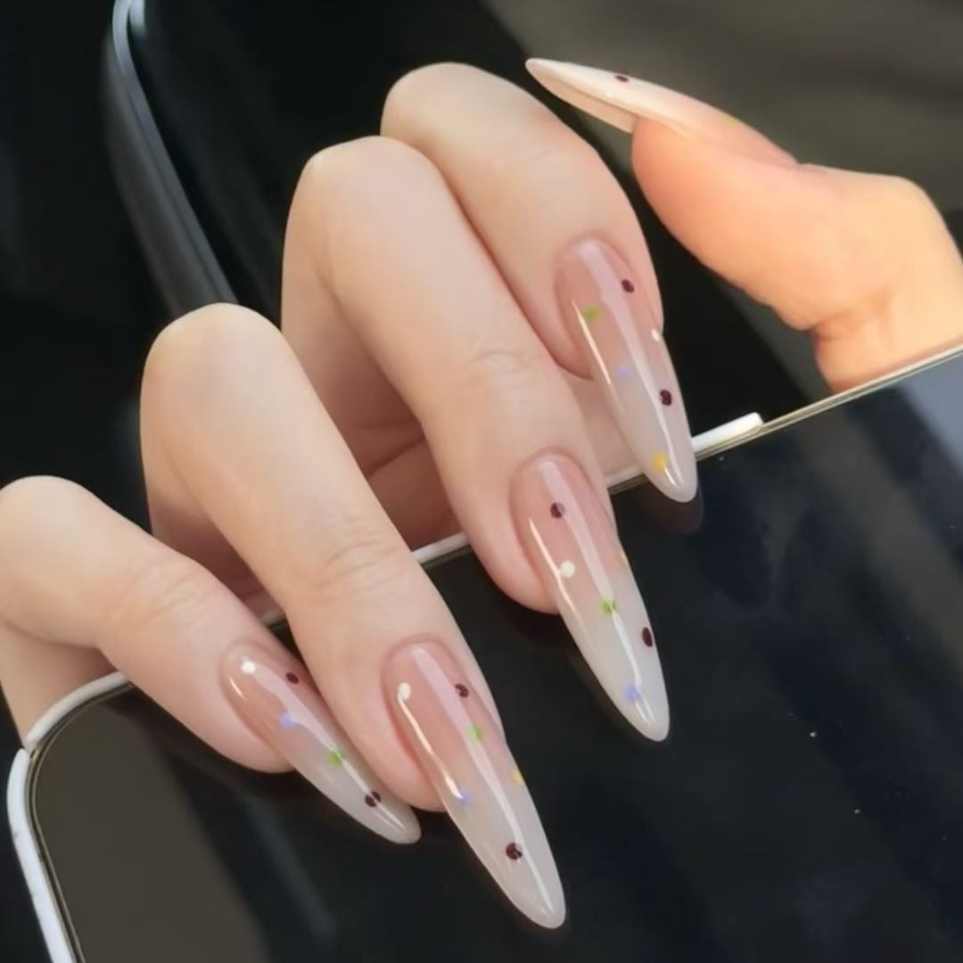 Artificial Nails in Stylish Ombre Design Bowlift