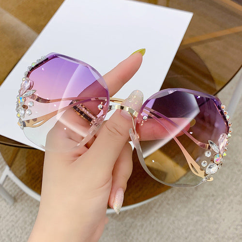 Women's Oversized Sunglasses with Decorative Stones Bowlift