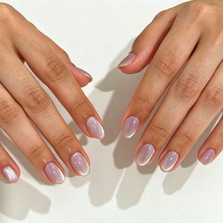 Elegant Artificial Nails with Shimmering Ombre Effect Bowlift